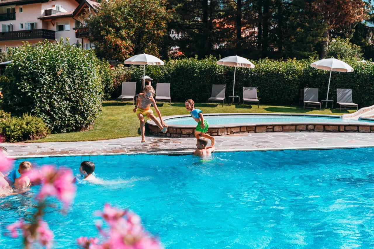 Family Hotel Posta Santa Cristina Val Gardena 外观 照片