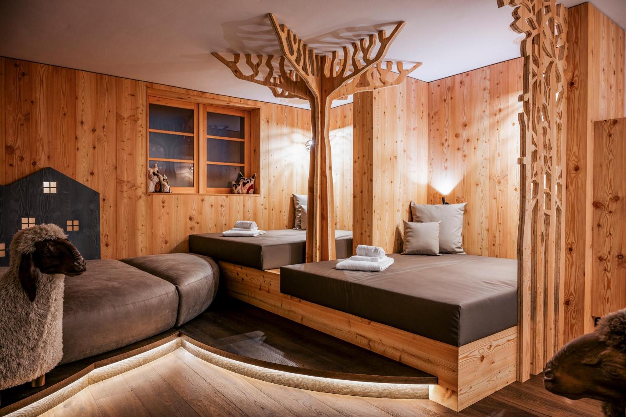 Family Hotel Posta Santa Cristina Val Gardena 外观 照片