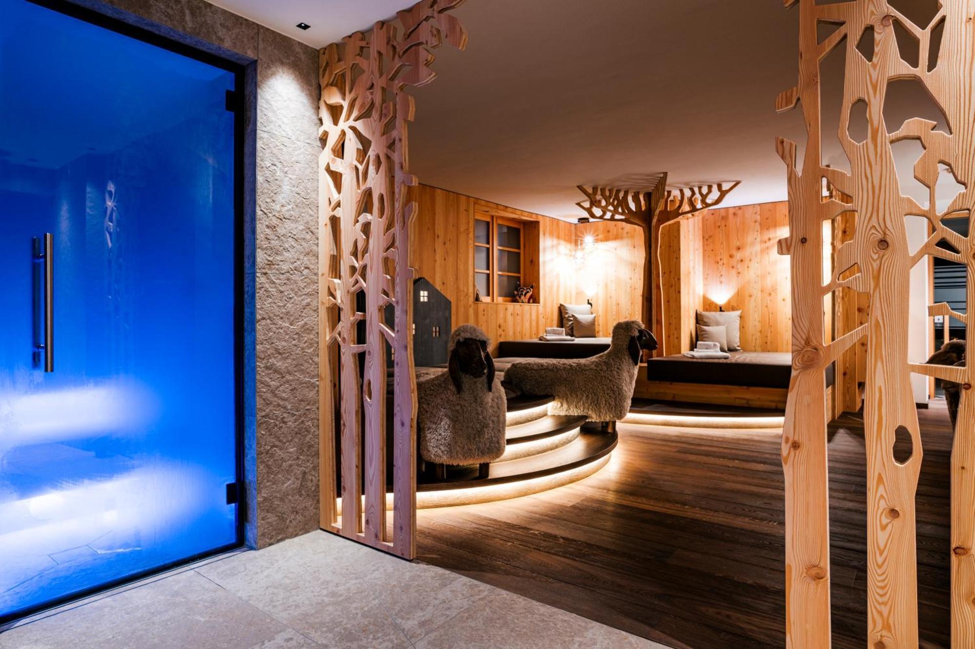 Family Hotel Posta Santa Cristina Val Gardena 外观 照片