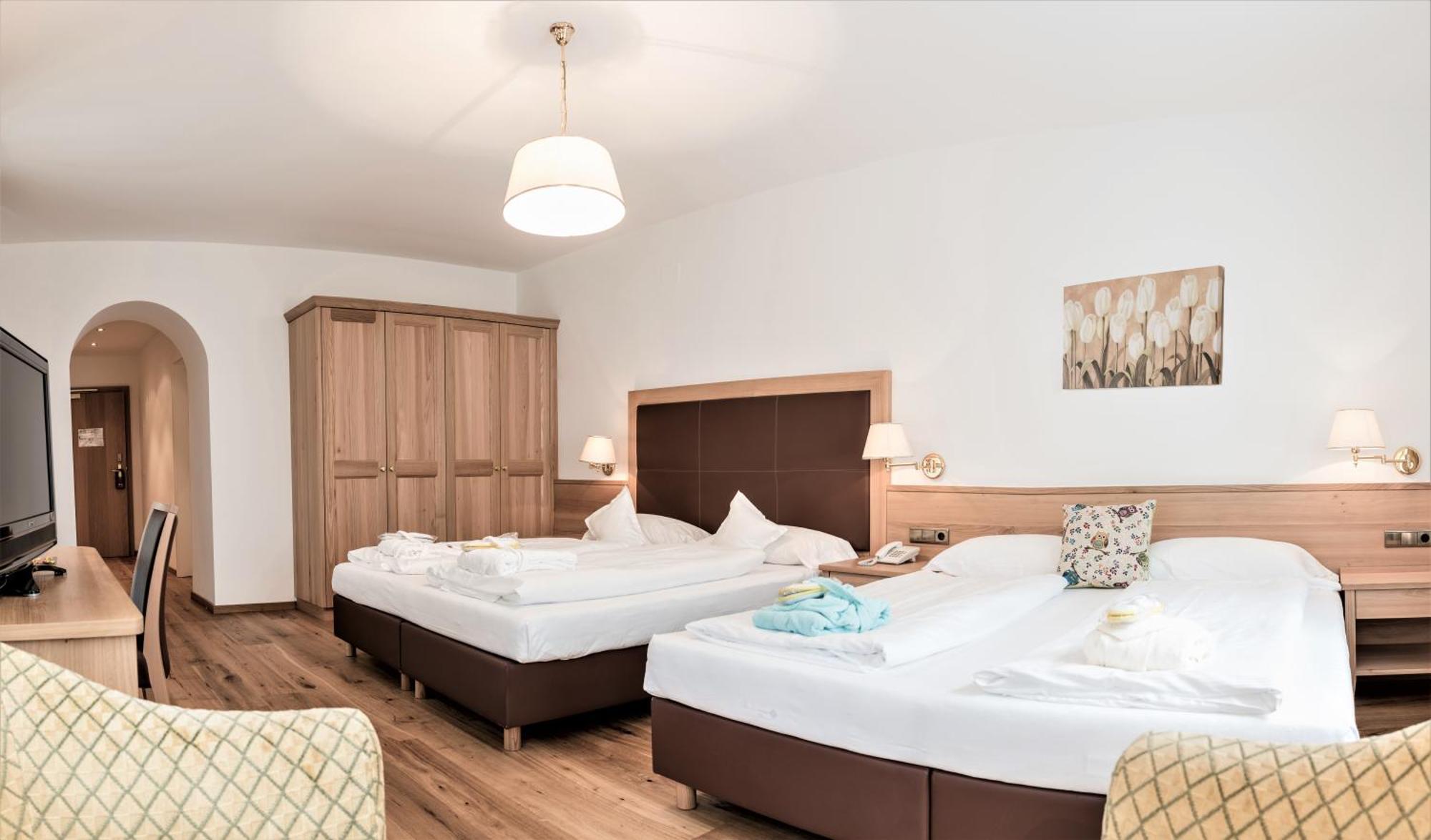Family Hotel Posta Santa Cristina Val Gardena 外观 照片