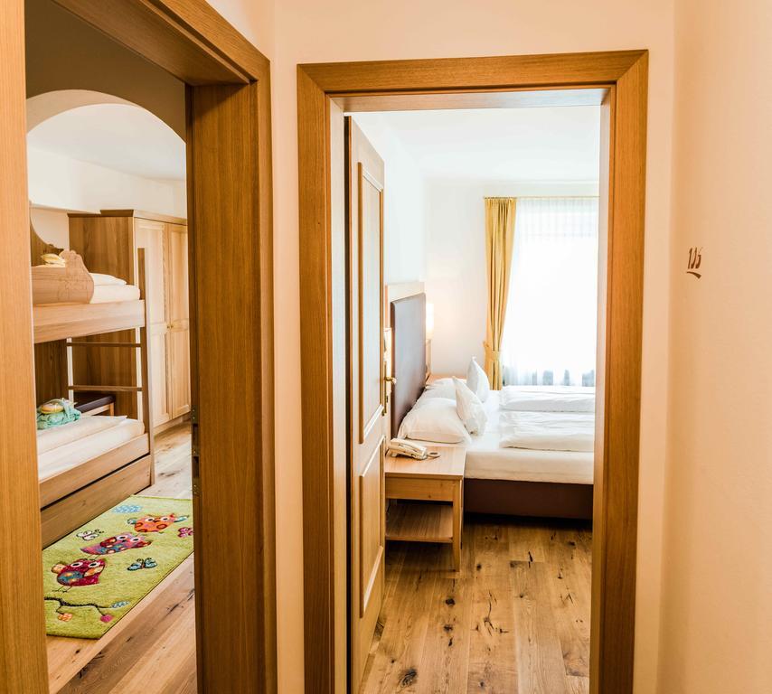 Family Hotel Posta Santa Cristina Val Gardena 外观 照片