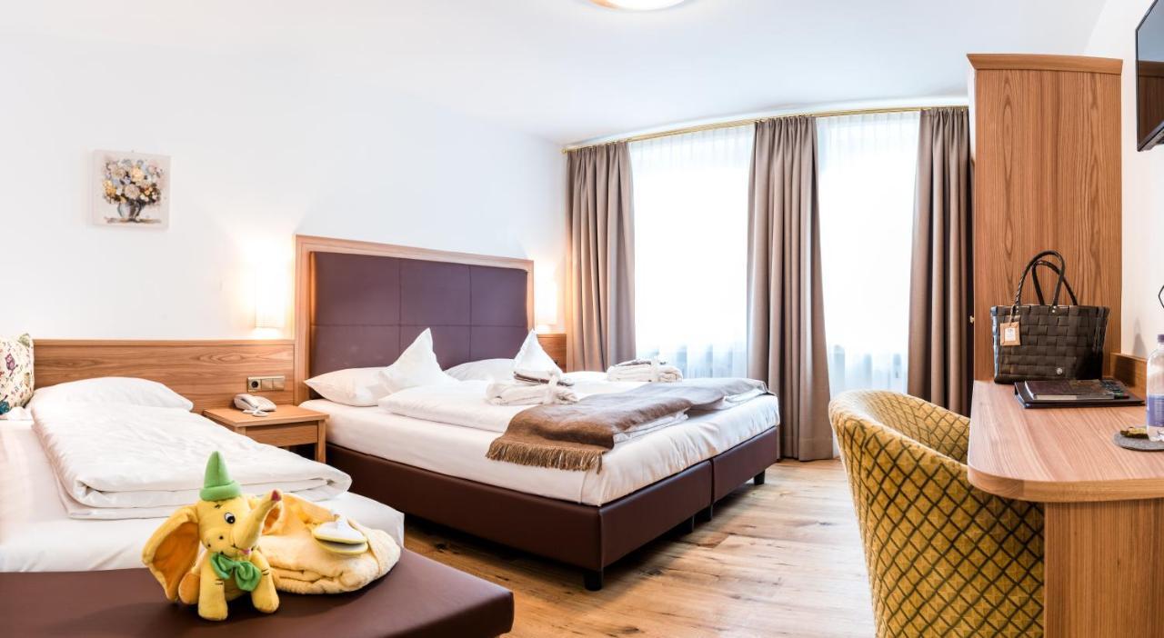 Family Hotel Posta Santa Cristina Val Gardena 外观 照片